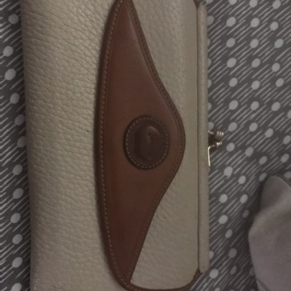 Dooney and bourke wallet